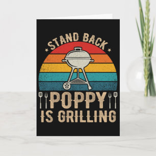 Cartão A Poppy De Pé Está Grelhando Amante De Churrasco D