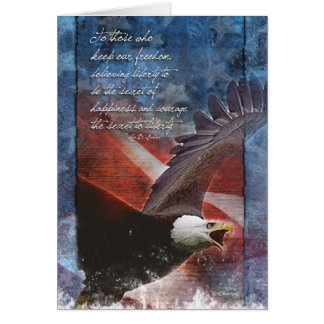 Cartão Águia Patriótica em Voo