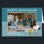 Cartão Amendoins | Snoopy & Woodstock Happy Hanukkah<br><div class="desc">Envie este cartão de feriado do Peanuts divertido. Personalize com sua foto.</div>