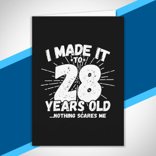 Cartão Aniversário de 28 Anos - Meme Engraçado de Anivers