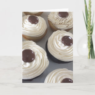 Cartão Aniversário de Cupcakes Deliciosos