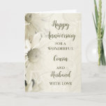 Cartão Aniversário de Floral Cousin e Husband<br><div class="desc">Feliz cartão de aniversário de casamento para primo e marido com lindos padrões de flores brancas e vírgulas.</div>