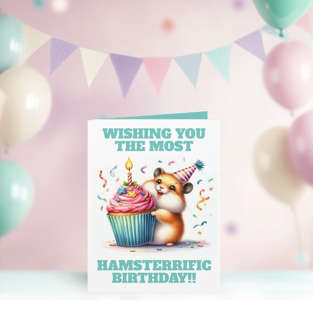 Cartão Aniversário do Hamster de Elevação do Cupcake Hams (Cute Hamster Lifting Cupcake Hamsterrific Birthday Cupcake Birthday Card Cover Photo)