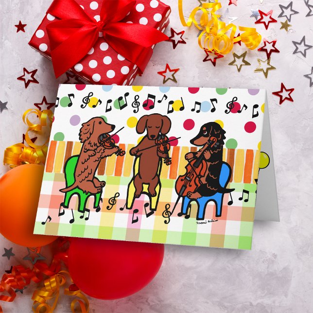 Cartão Aniversário do trio de corda do Dachshund (Dachshund String Trio Birthday Card for Dachshund owners.  Cute and colorful Doxie Cartoon Design.)