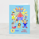 Cartão Aniversário feliz do circo do neto<br><div class="desc">Os palhaços e os animais de circo super fofos,  incluindo um leão,  elefante e macacos-prego. um cartão tão divertido e colorido e fácil de personalizar com um nome e mensagens para esse toque especial extra sem custo extra.</div>