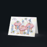 Cartão Aniversário, gnomos e cupcakes, crosta de gelo<br><div class="desc">Esta é minha ilustração original de um grupo de crianças do gnomo que jogam em torno de alguns cupcakes saborosos com crosta de gelo cor-de-rosa.</div>