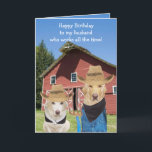 Cartão Aniversário gótico americano engraçado do marido<br><div class="desc">As imagens cómicos e você podem personalizar o texto. O celeiro no fundo é obrigados a PublicDomainPictures.</div>