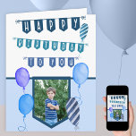 Cartão Aniversário personalizado de Bunting Azul e Balões<br><div class="desc">Carregue sua foto neste cartão de aniversário personalizado. O modelo está pronto para você adicionar sua foto à frente, bem como o nome do aniversariante e seu dentro de saudação personalizado. O design apresenta um monte de cartas com "Parabéns para você" e balões de festas em tons de azul. Sua...</div>