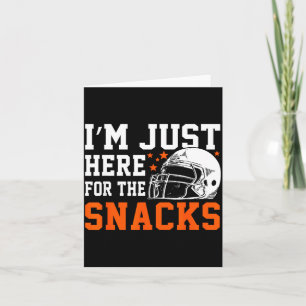 Cartão Aqui pelos snacks futebol americano divertido mulh