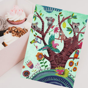 Cartão Árvore verde tropical com animais de aniversário d