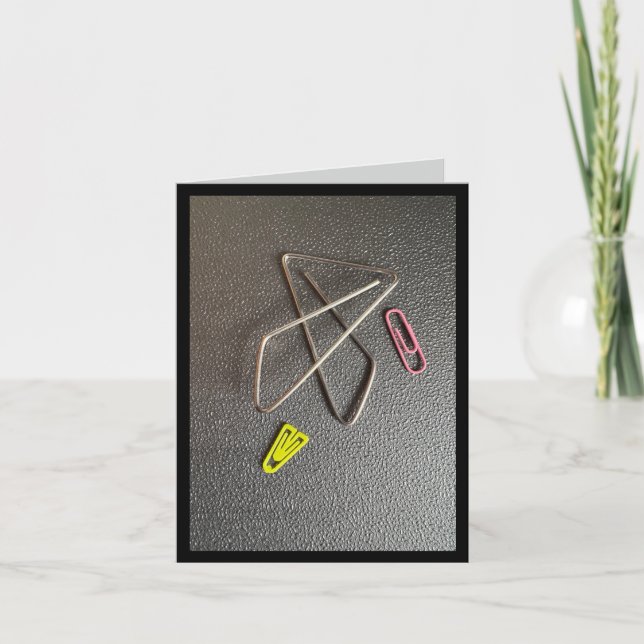 Cartão Atualmente segurando-o completamente com um clipe  (Frente)