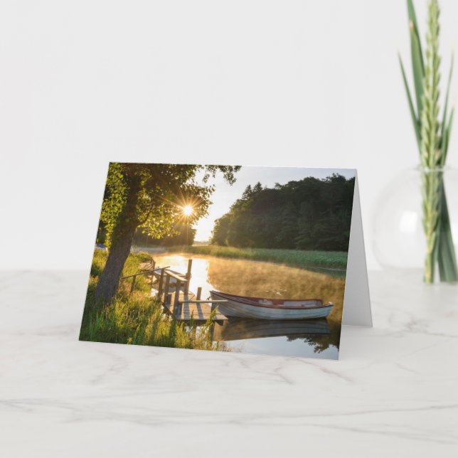 Cartão Barco a remos amarrado no lago (Frente)