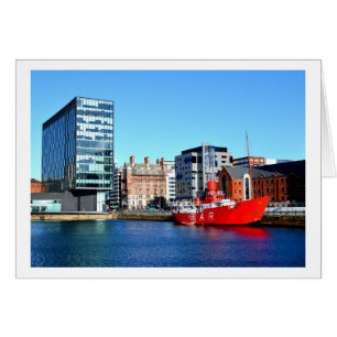 Cartão Barco na placa Albert Dock Liverpool