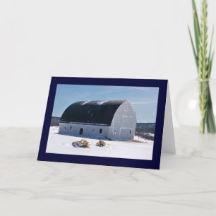 Cartão Barn with curved roof in snow