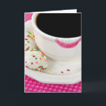 Cartão batom na xícara de café com biscoitos<br><div class="desc">fechar batom na xícara de café com biscoitos para o aniversário</div>