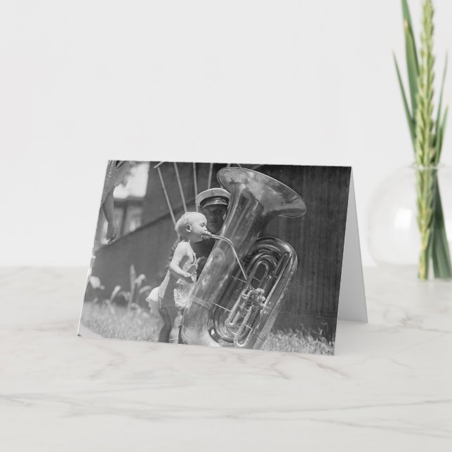 Cartão Bebê que joga Tuba, 1923 (Frente)