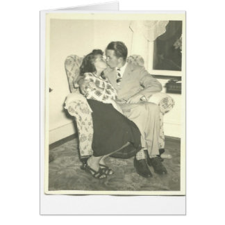 CARTÃO BEIJANDO O CASAL