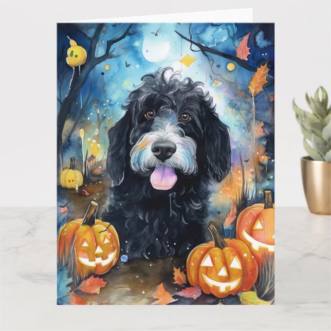 Cartão Bernedoodle de Halloween com Abóboras Assustadoras (Planta pequena)