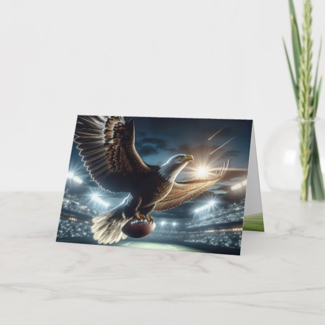 Cartão Birthday Bald Eagle com futebol (Frente)