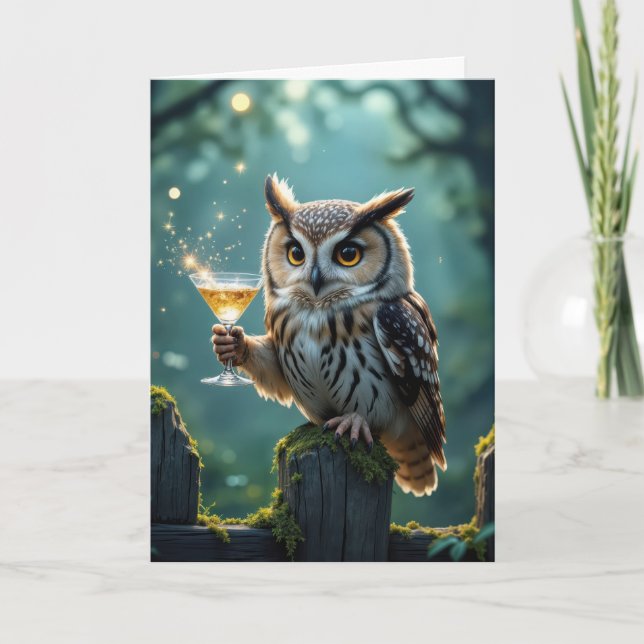 Cartão Birthday Owl Holding a Cocktail In a Forest (Frente)