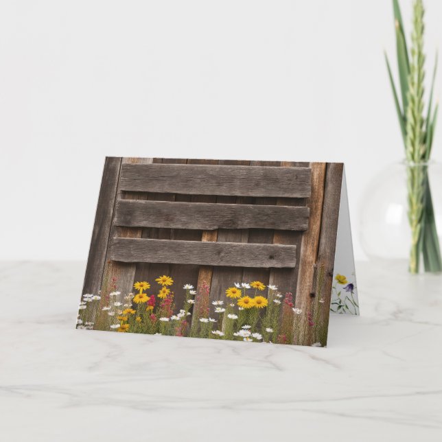 Cartão Birthday Rustic Barnwood Com Flores Selvagens (Frente)