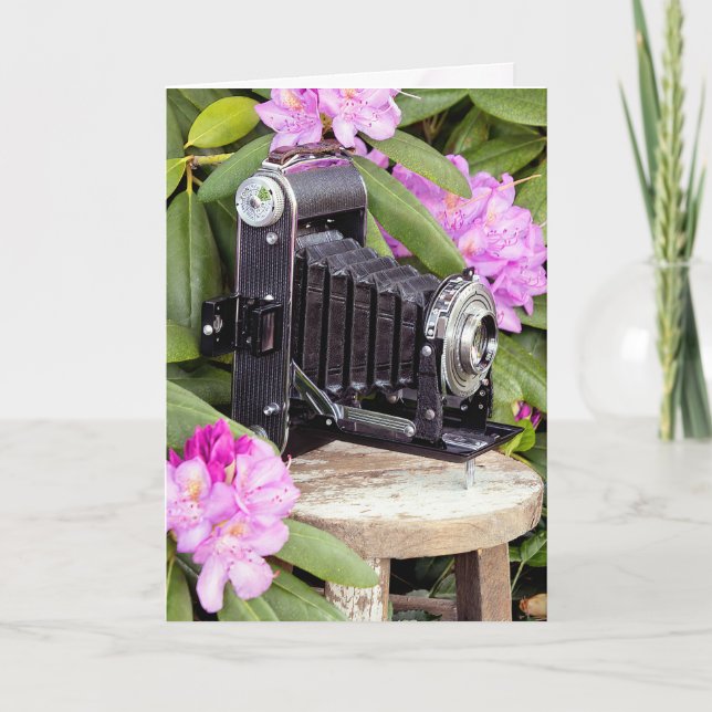 Cartão Birthday Vintage Bellows Camera (Frente)