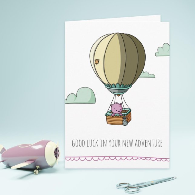 Cartão Boa Sorte, Urso Rosa no Balão Quente (Graduation or retirement card with a bear in a hot air balloon)