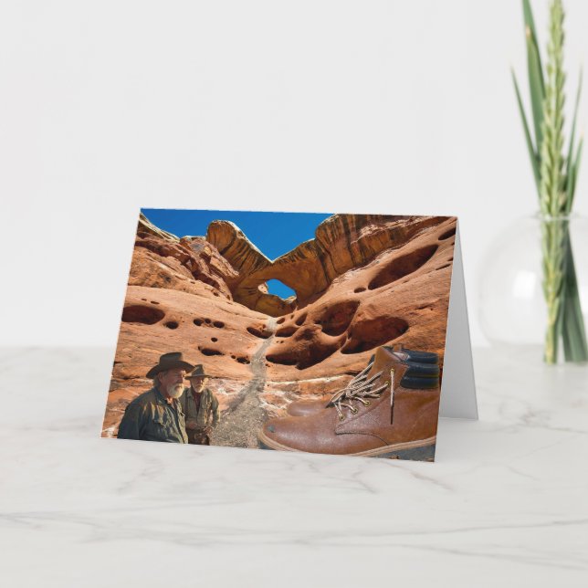 Cartão Botas de Deus encontradas no deserto. (Frente)