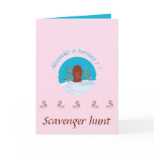 Caça ao tesouro divertida esquilo cavando em rosa 