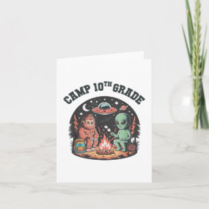 Cartão Camp Funny Out 10th Grade Bigfoot Alienígena C