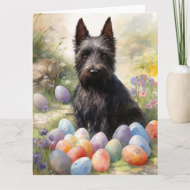 Cartão Cão Terrier escocês com Feriado de Ovos de Páscoa (Frente)