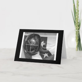 Cartão Capacete e bandeira do fogo