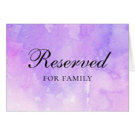 Cartão Casamento roxo aquarela. Placa de reservado lilás