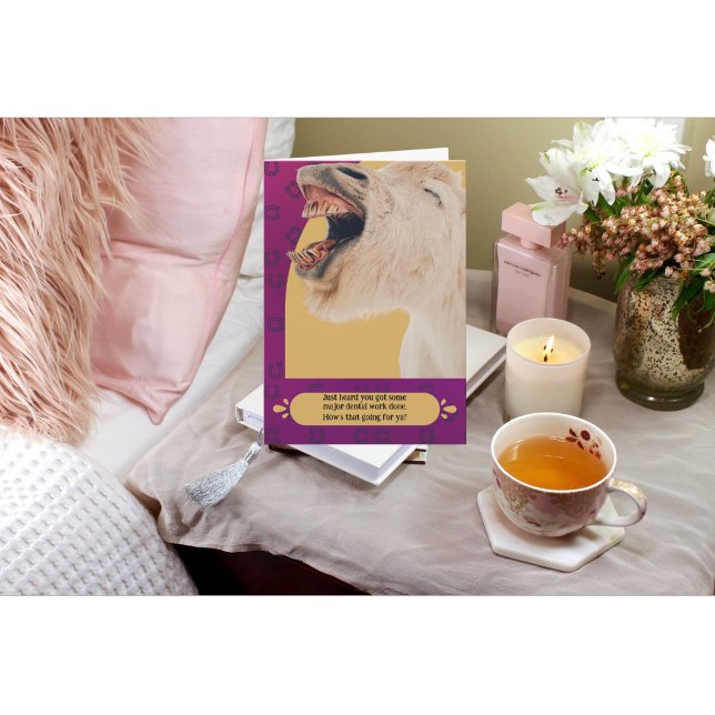 Cartão Cavalo Engraçado Com Dentes Maus Fica Bem (Criador carregado)