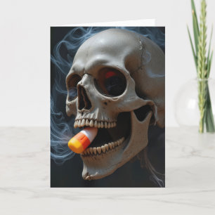 Cartão Caveira Fumante de Halloween Mordendo Milho Doce