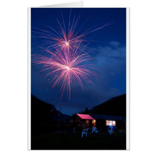 Cartão Celebração de fogos de artifício de montanha