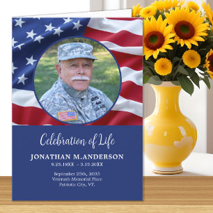 Cartão Celebração Militar do Life USA Flag Funeral