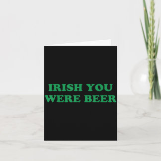 Cartão Cerveja irlandesa trevos engraçados selo dia de sã