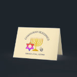 Cartão Chanukah Blessings | BARUCH ATAH ADONAI | Hanukkah<br><div class="desc">Na moda, moderno Cartão de Saudação CHANUKAH. Design mostra um MENORAH dourado com uma ESTRELA multicolorido DE DAVID e cinza prateada DREIDEL. No topo há um texto curvo que diz CHANUKAH BLESSINGS e abaixo do texto lê-se BARUCH ATAH, ADONAI (Abençoado seja você, Ó Deus). No dentro, há outra menorah (hanukkiyah)...</div>