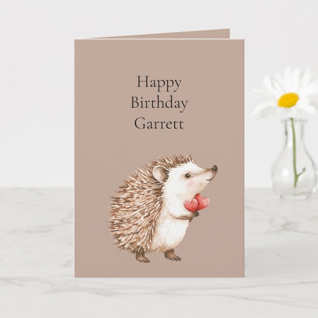 Cartão Cocoa Brown Cream Red Hearts Hedgehog Birthday (Planta pequena)