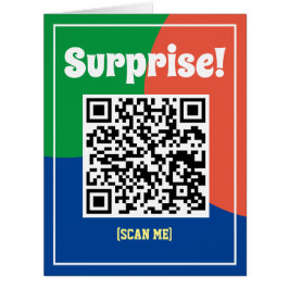 Cartão Código QR em uma placa surpresa
