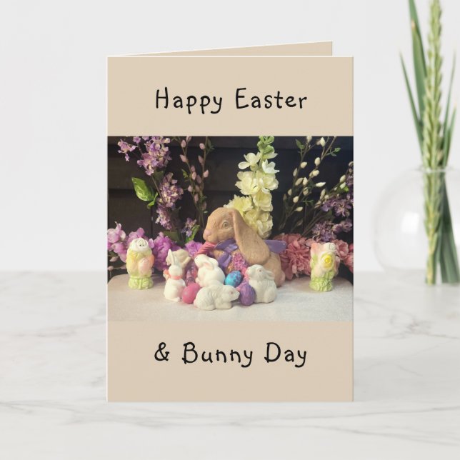 Cartão Coelhinho da Páscoa e pequenos ajudantes (Frente)