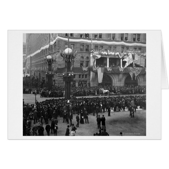 Cartão Columbian Parade Forming no Lago Front em Chicago (Frente Horizontal)