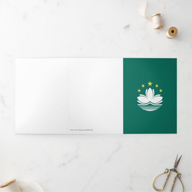 Cartão Com Dobra Tripla Bandeira de Macau (Fora)