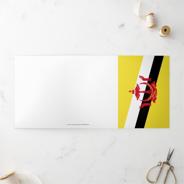 Cartão Com Dobra Tripla Bandeira do Brunei (Fora)