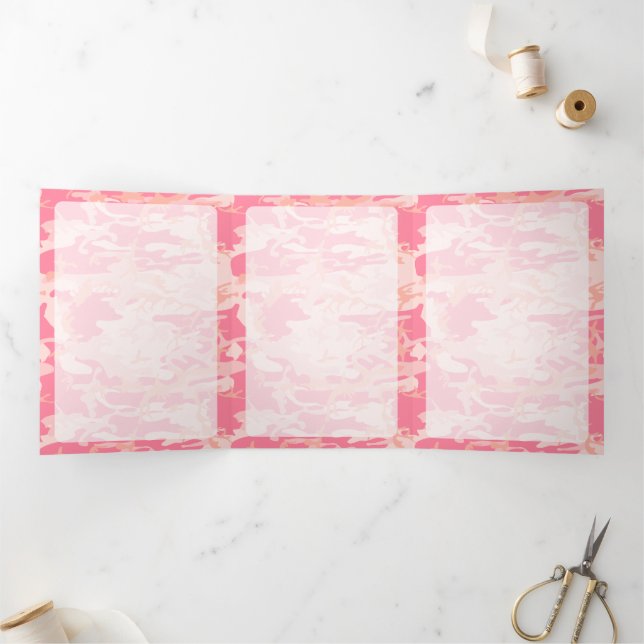 Cartão Com Dobra Tripla Camuflagem Rosa, Militar, Exército (Dentro)