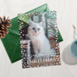 Cartão com fotos da Família do Feliz Natal Cat Lov<br><div class="desc">Mande este cartão de "Natal meowy" para fora nesta época de Natal e partilhe o rosto do seu bebê pelado com amigos e familiares. Afinal, seu gato faz parte da família! Personalize este cartão com uma foto de sangramento de cheio do seu gato e o texto de sua escolha, todos...</div>