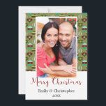 Cartão com fotos de Ornamentos de Árvore de natais<br><div class="desc">Cartão de Saudação de Foto para Ornações de Árvore de Natal Vintage ou Clássica. Este cartão com fotos Rustic Green e Red Christmas Tree Ornaments é perfeito para um Cartão de Natal da Família. Você pode atualizar e personalizar seu nome no e ano na frente do cartão.</div>