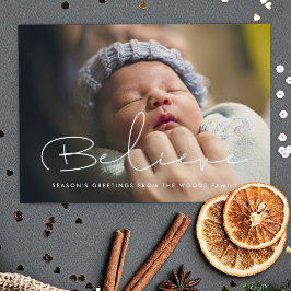 Cartão com fotos de sobreposição de Acredita minim