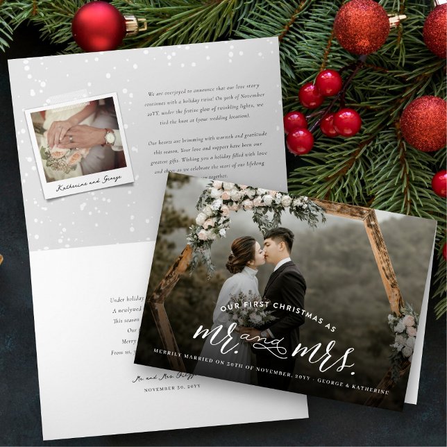 Cartão com fotos do Sr. & da Sra. Primeiro Natal (Our First Christmas As Mr And Mrs Modern Typography Photo Wedding Holiday Folded Card by fat*fa*tin)